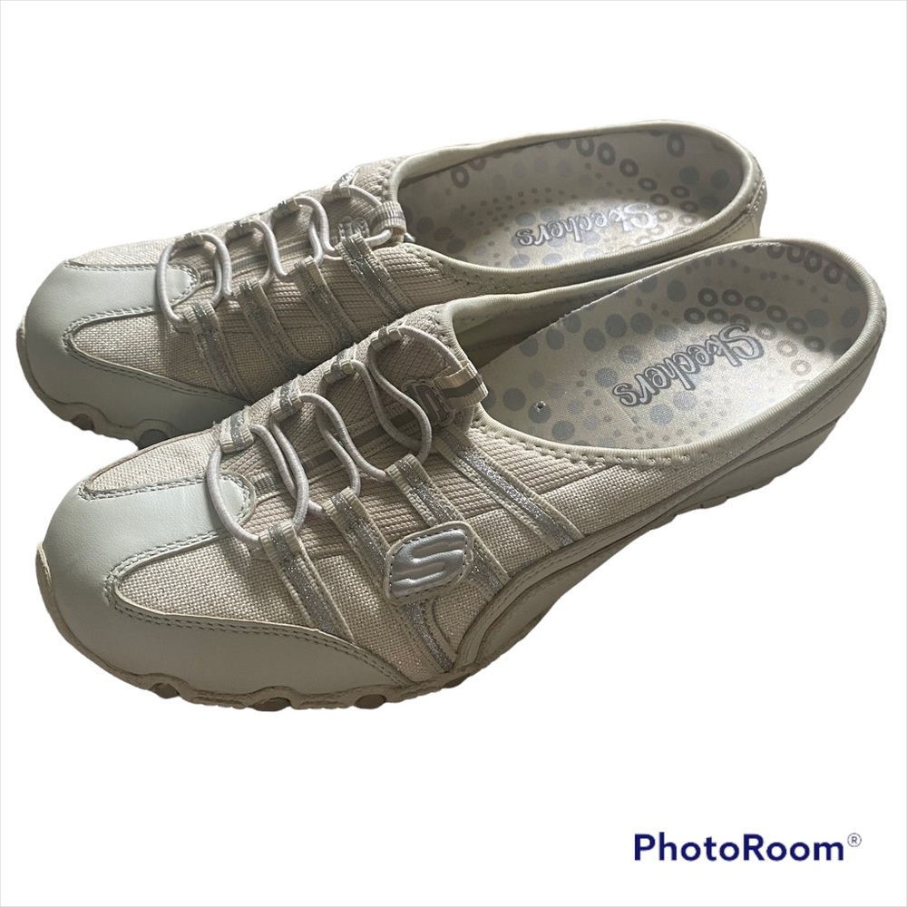 Sketchers White Leather Slip On Sneakers Slides